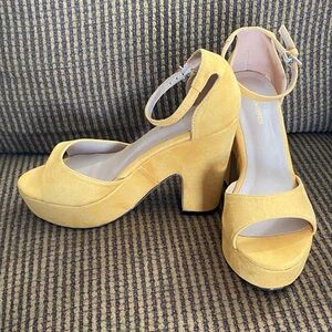Mauve mustard yellow strappy open toe chunky suede platform heels